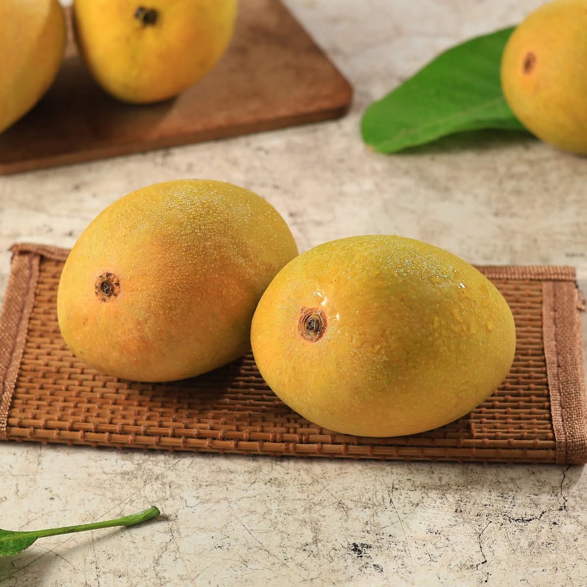 Alphonso Mango (Hapoos Aam)