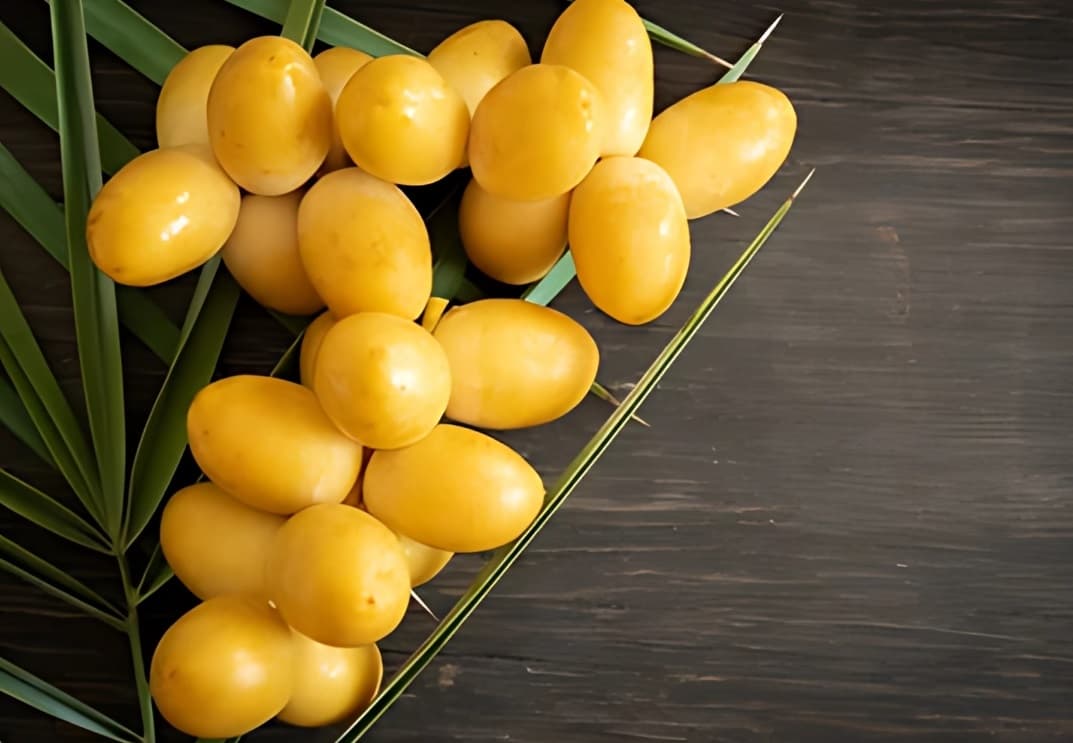 Fresh Yellow Dates